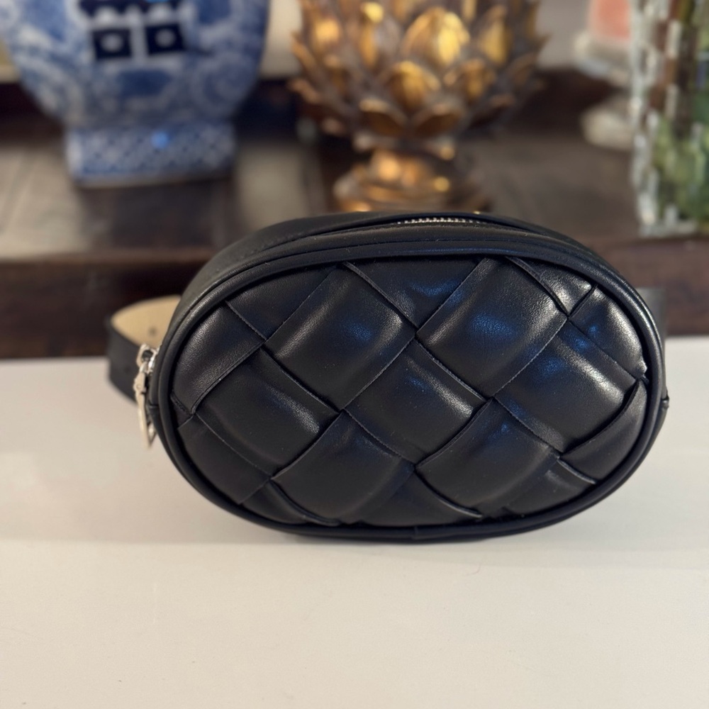 🖤 NWOT STEVE MADDEN BLACK BELT BAG! - Picture 2 of 11